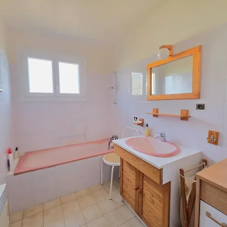 Maison De Charme Avec Terrasse & Parking A *